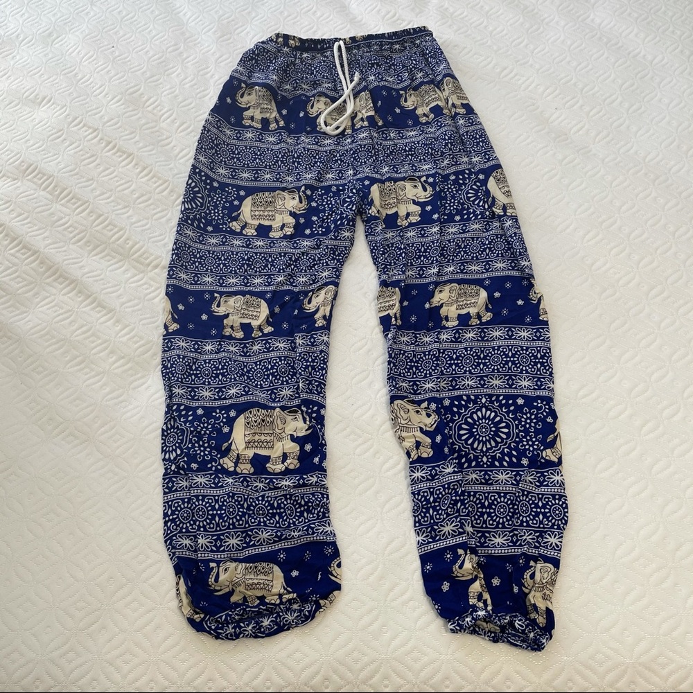 Elephant print tapered pants